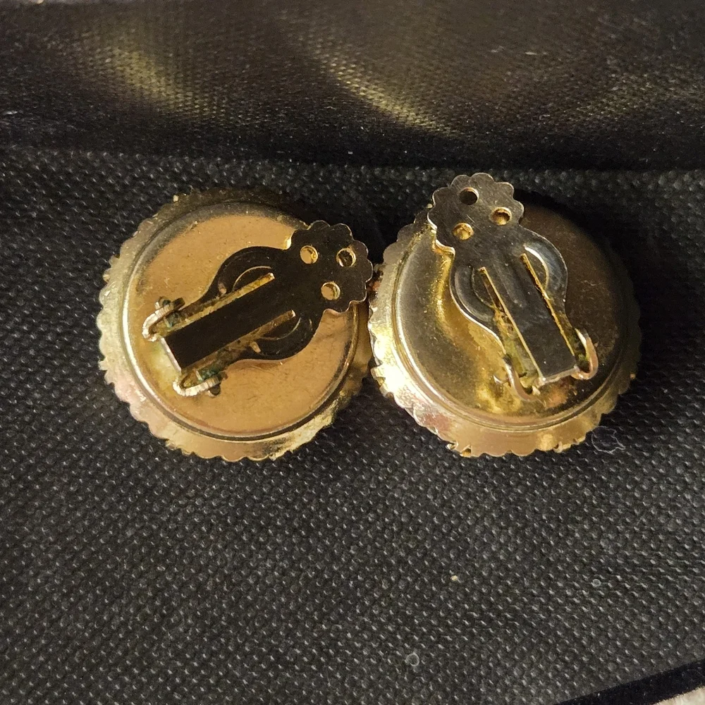Vintage clip on earrings
